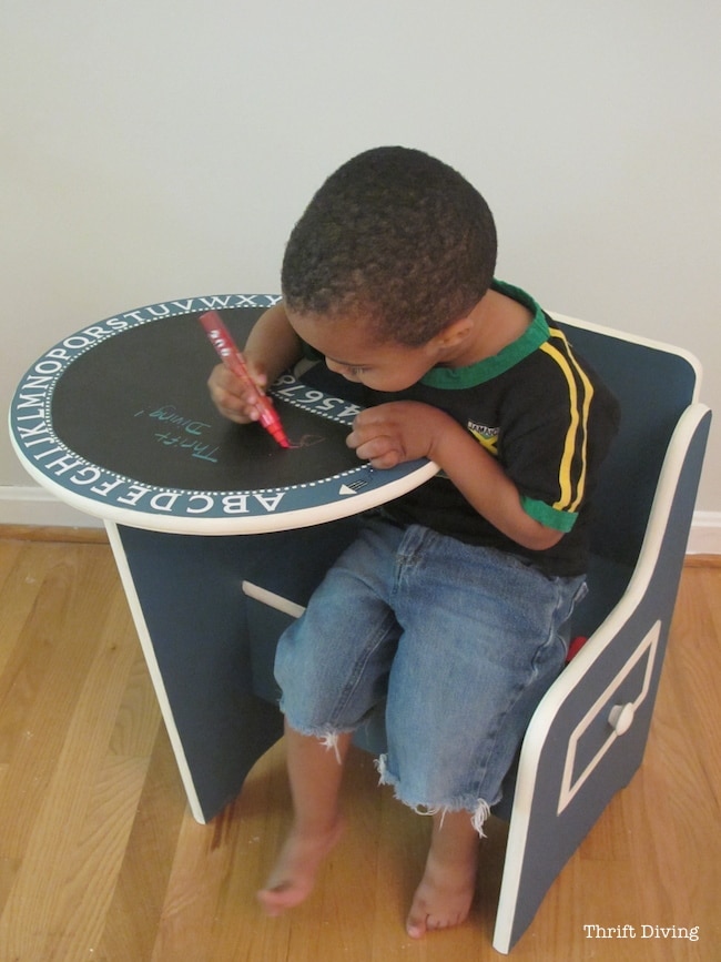 Thrift Kids Chair Makeover with Annie Sloan Aubusson Blue_3122