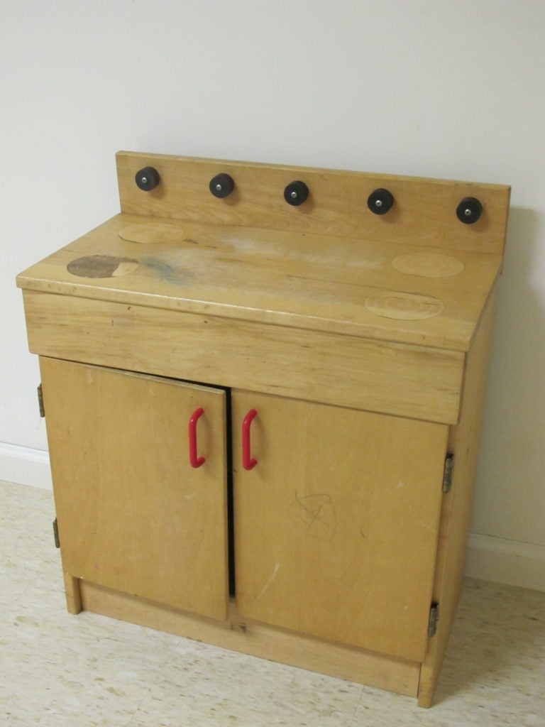 Wooden Play Kitchen Makeover - BEFORE - From the thrift store! - Thrift Diving