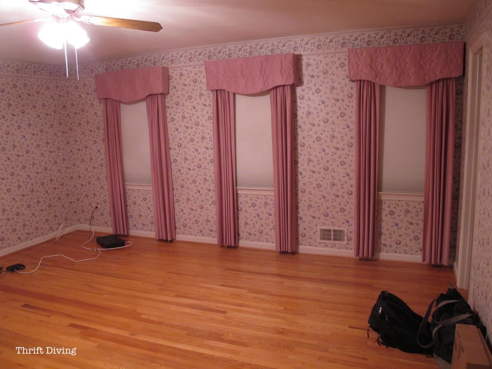 Bedroom BEFORE painting it Sherwin Williams Rainwashed - Thrift Diving