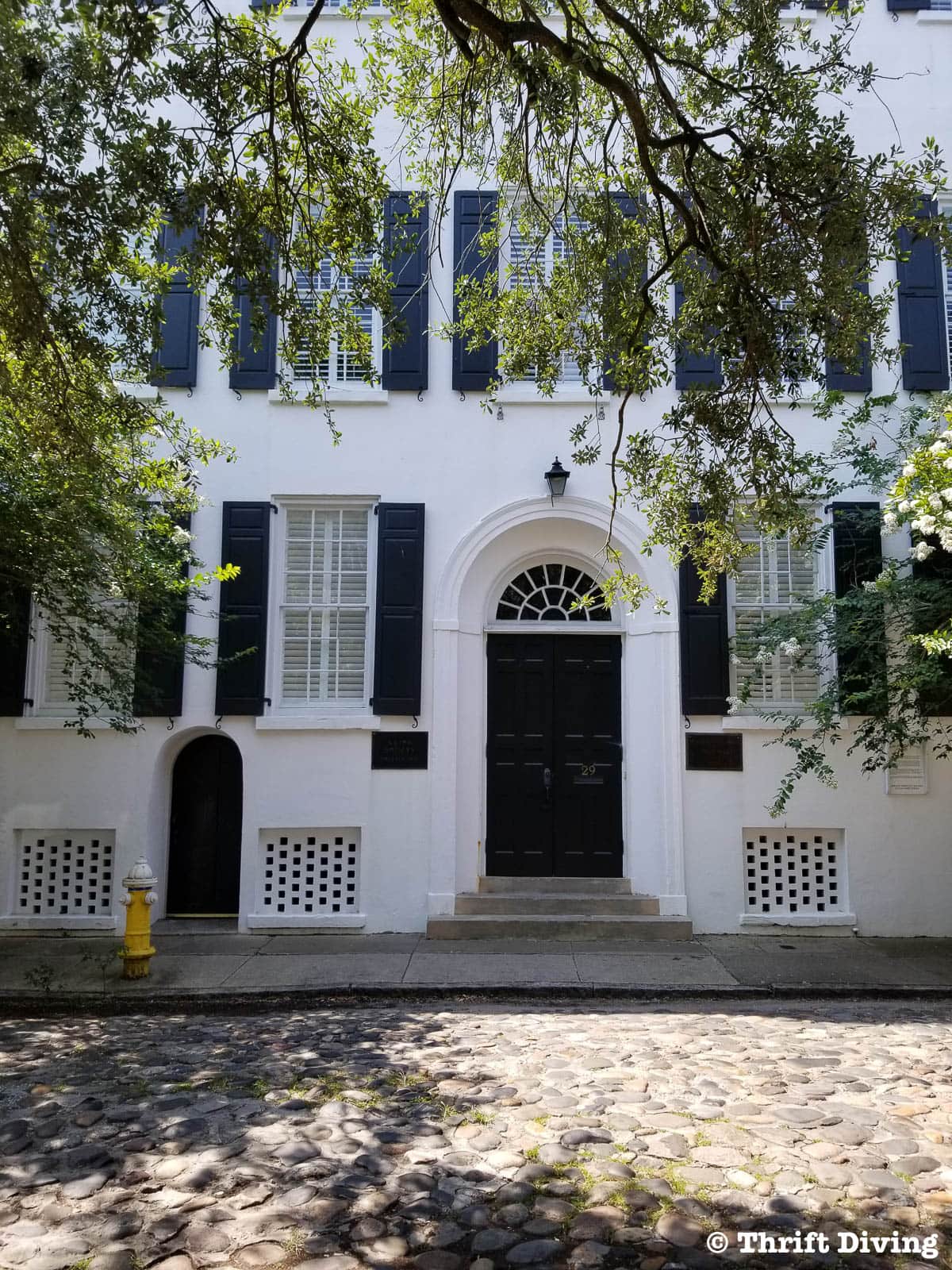 Historic building in Charleston, South Carolina - Thrift Diving