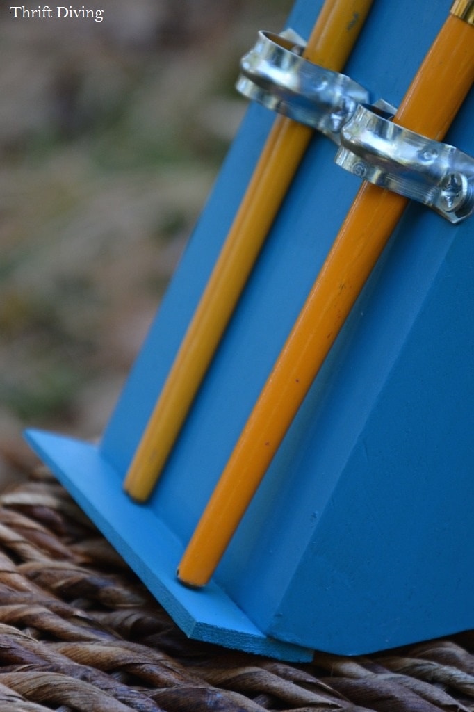Make a DIY Crayon Holder From an Old Knife Block - Repurposed Knife Block Ideas: Nail on a little ledge so paintbrushes don't fall. - Thrift Diving