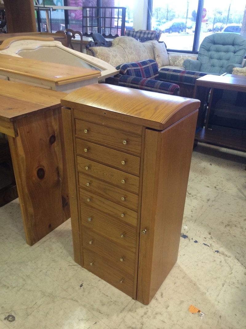 small oak jewelry box