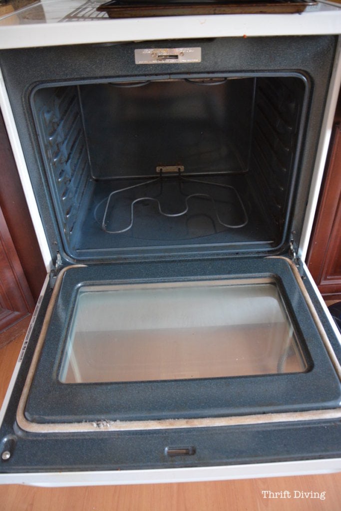 How to Clean Your Oven With No Harsh Chemicals - Thrift Diving Blog2941