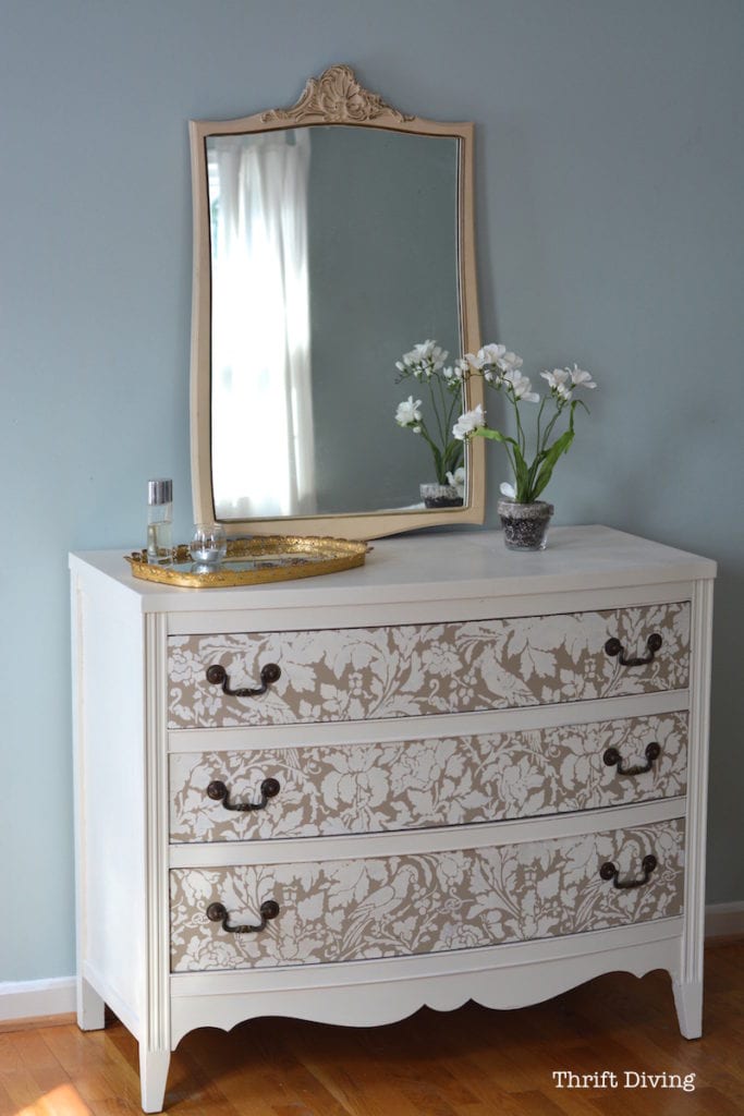 How To Paint A Dresser In 10 Easy Steps, How To Make White Dresser Look Antique