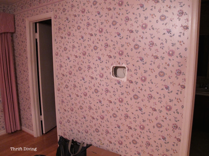 Master room bedroom makeover before and after - Old wallpaper needs to be removed - Thrift Diving