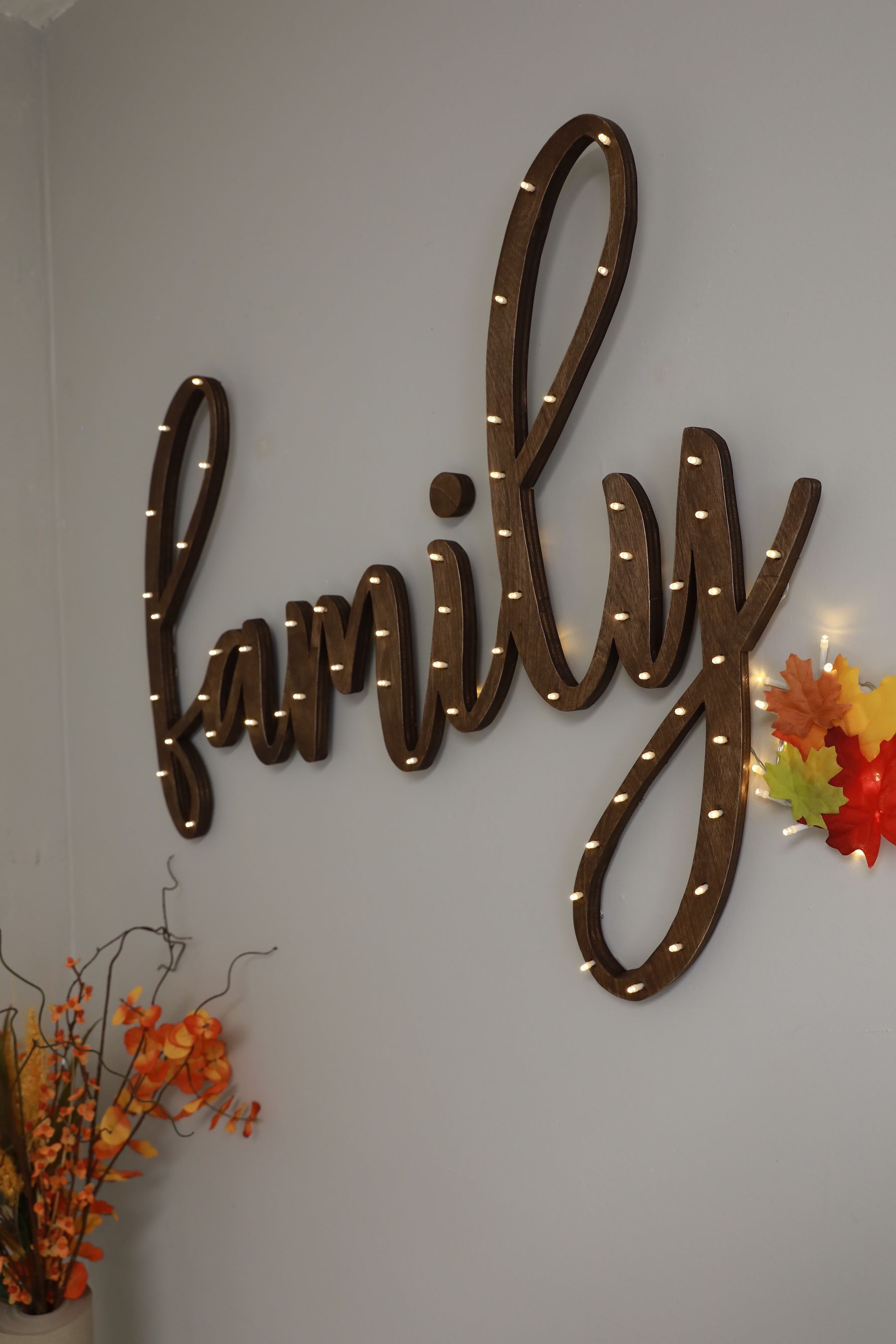 Wood Wall Art Ideas: DIY word light sign made out of wood - Thrift Diving