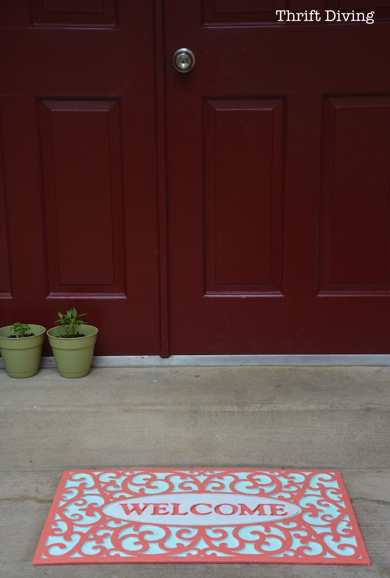 How to Paint a Custom Welcome Mat - AFTER -Paint your rubber welcome mats for a personalized look! - Thrift Diving