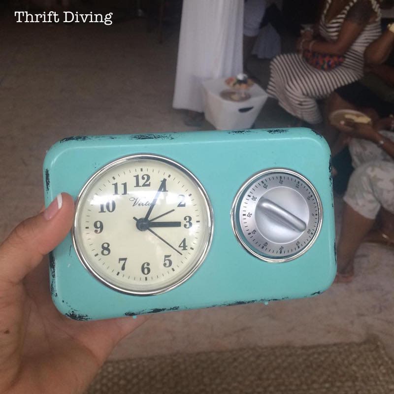 Cedar and Cotton Thrift Store in Baltimore - Turquoise clock - Thrift Diving