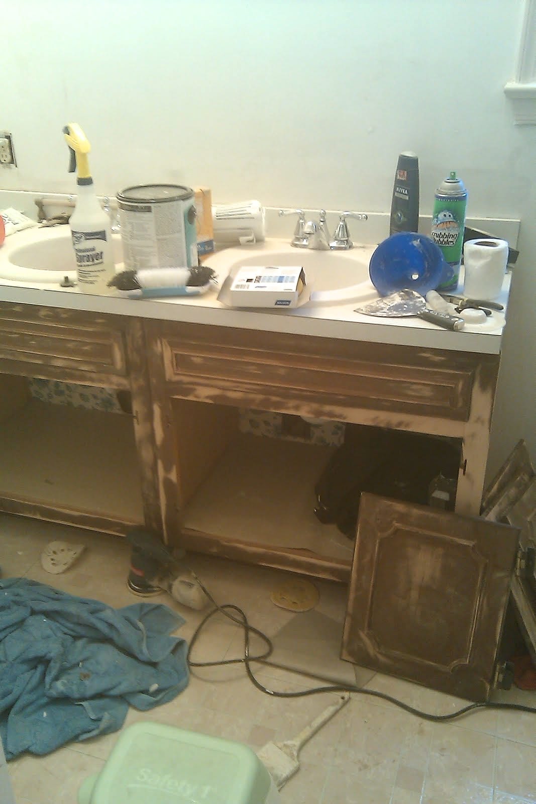How to Paint a Bathroom Vanity - BEFORE 4