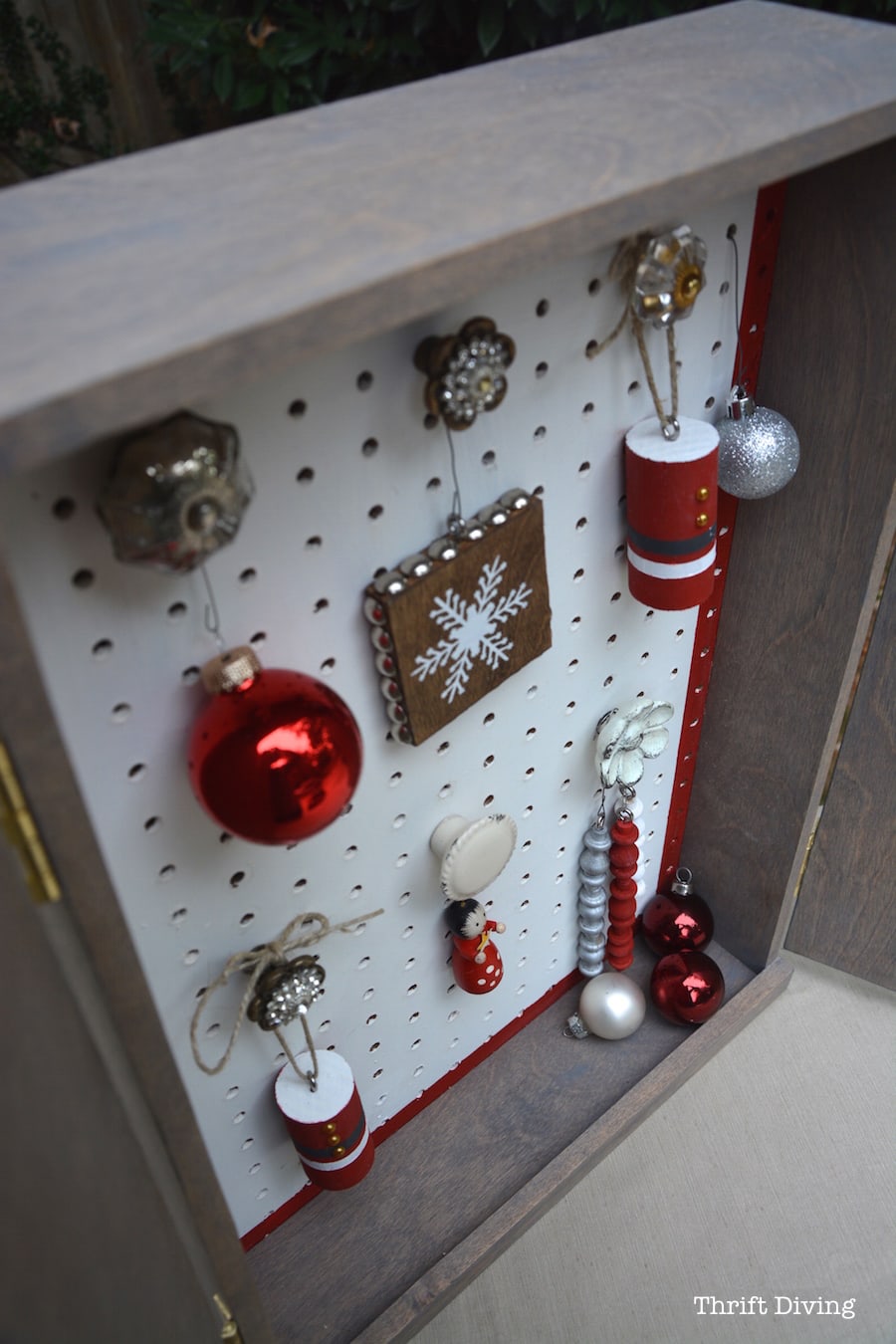 How to Make a DIY Ornaments Keepsake Box9031