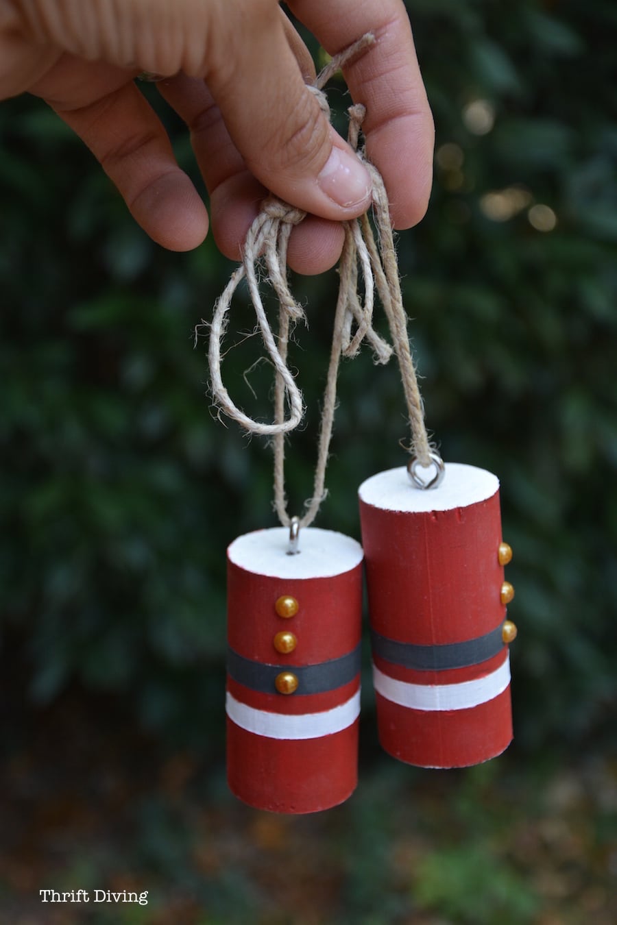 DIY wooden Christmas Ornaments - Use a wooden dowel to make DIY Christmas ornaments for Santa ornaments - Thrift Diving