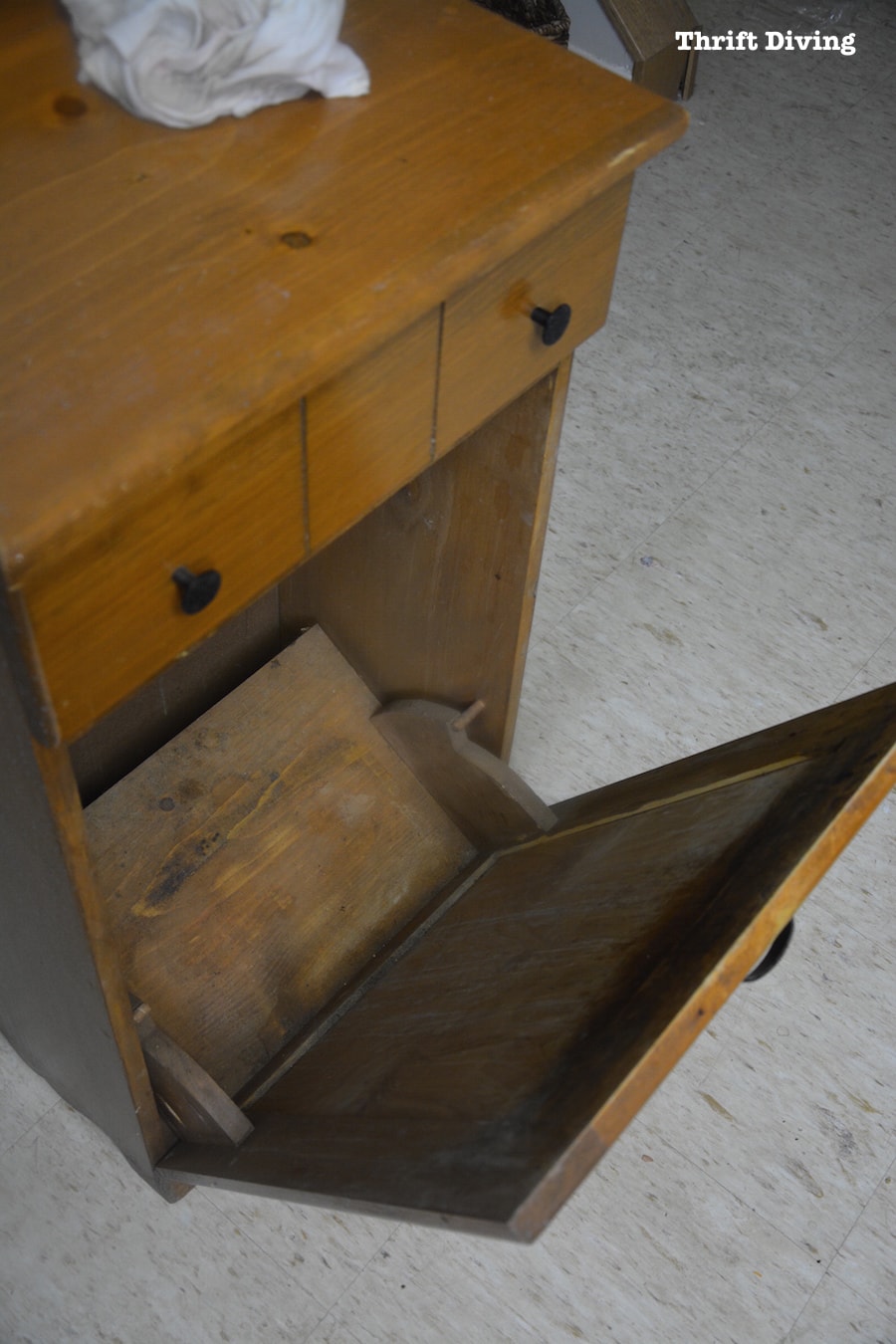 Wooden Trash Can Makeover - Dirty inside of the wooden trash can. - Thrift Diving