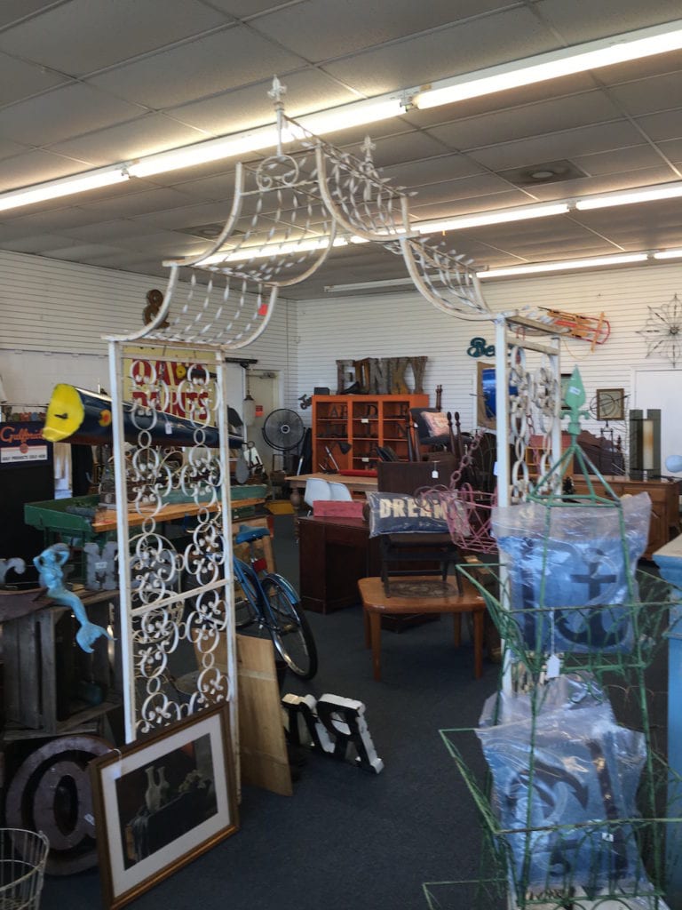 Class and Trash Vintage Shop North Carolina Review - Thrift Diving 22
