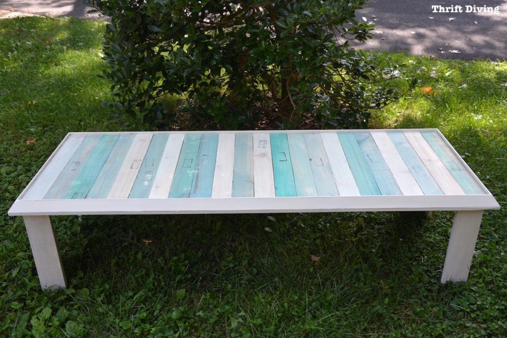 Upcycled coffee table from pallets and a picture frame - Thrift Diving