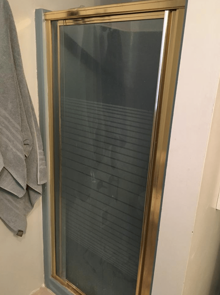 Remove-old-shower-stall-Thrift-Diving