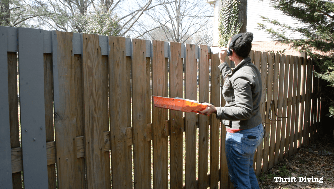 Paint-a-fence-how-to-make-hanging-garden-fence-cedar-planter - Painting fence