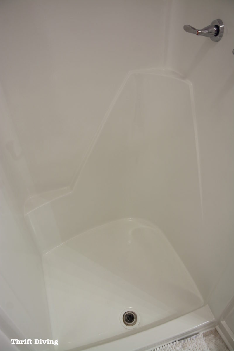 DIY Shower and Tub Refinishing I Painted My Old 1970's Shower