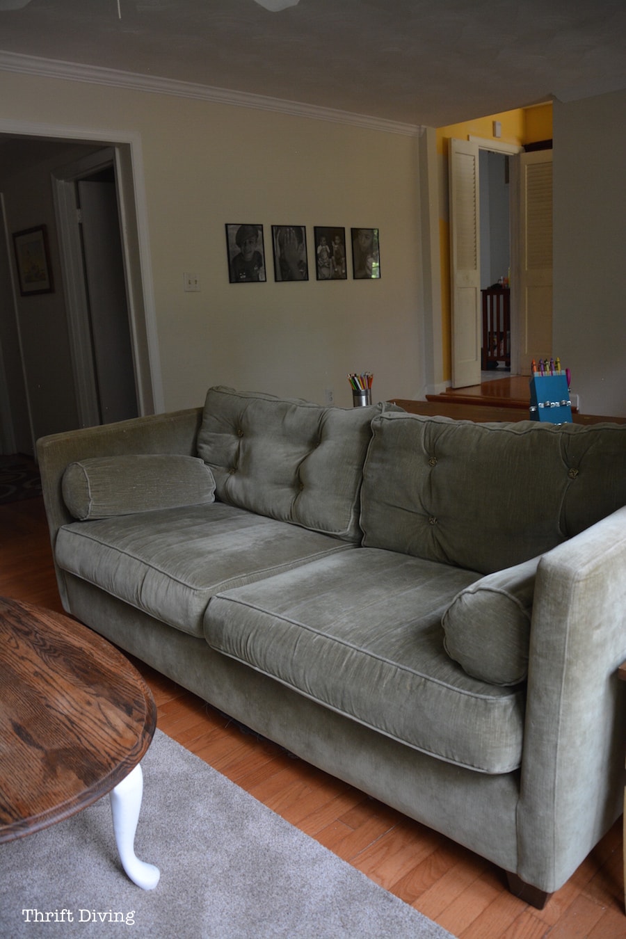 Clean your sofa with a steam cleaner - Thrift Diving