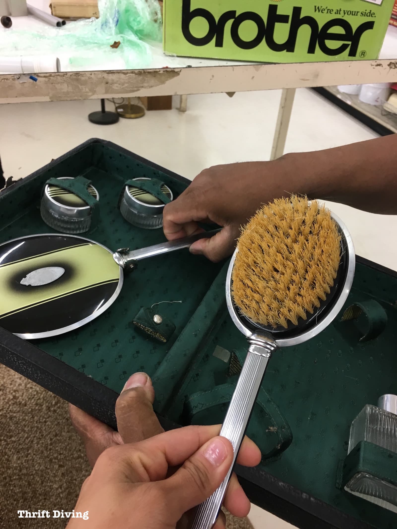 How to Shop Thrift Stores - Vintage hairbrush set. - Thrift Diving