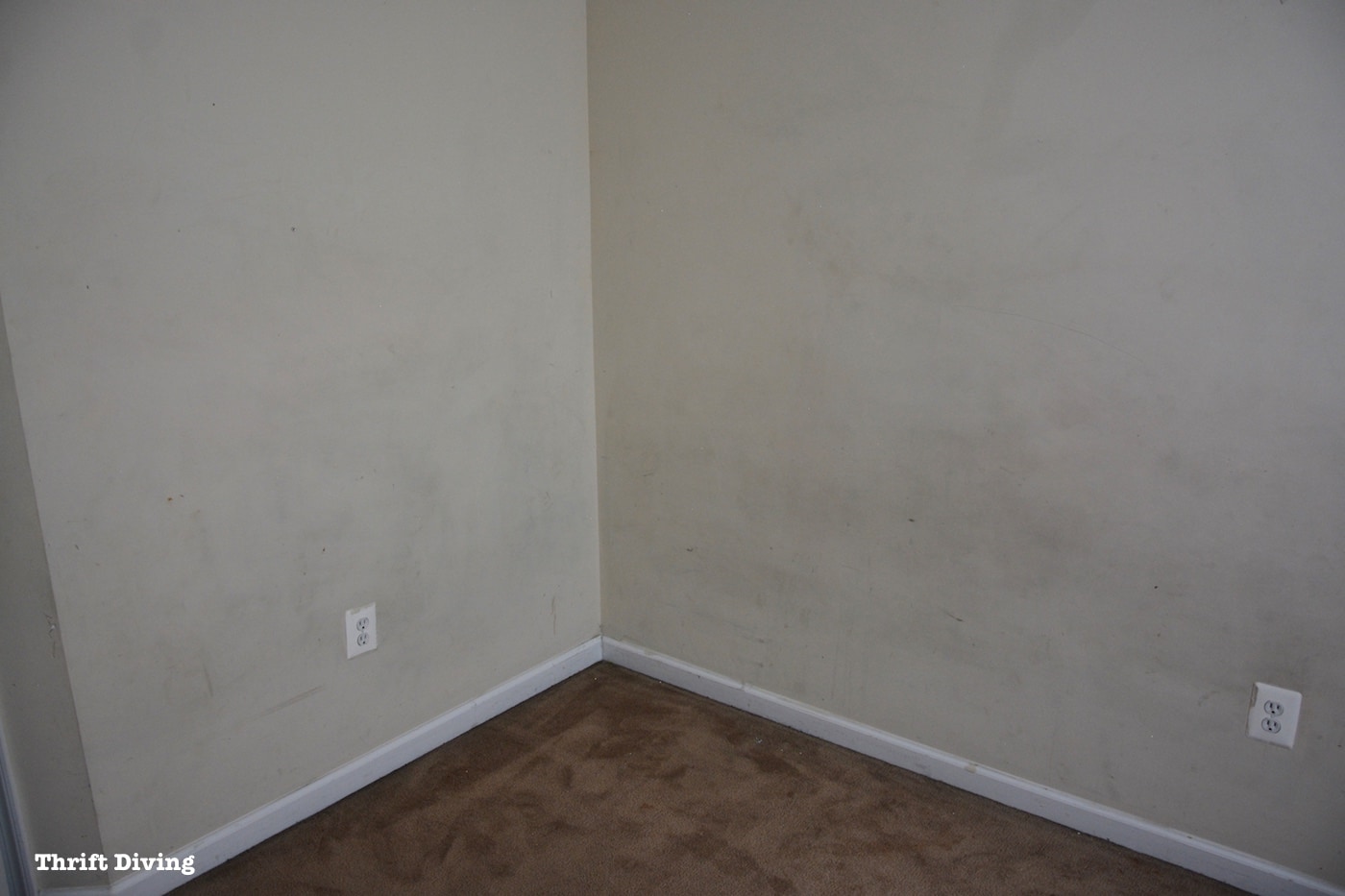 Should You DIY or Hire Professionals? Dirty walls in bedroom. - Thrift Diving