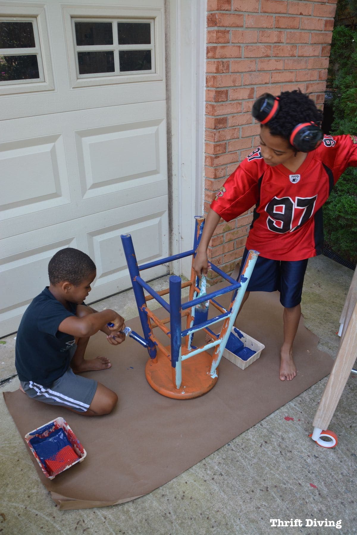 BEFORE & AFTER: Can you refinish barstools? Yes, just give kids a roller and paint brush and Beyond Paint and let them do their own project: eat-in kitchen table makeover! | Thrift Diving Blog - See over 500 post and projects on the blog!