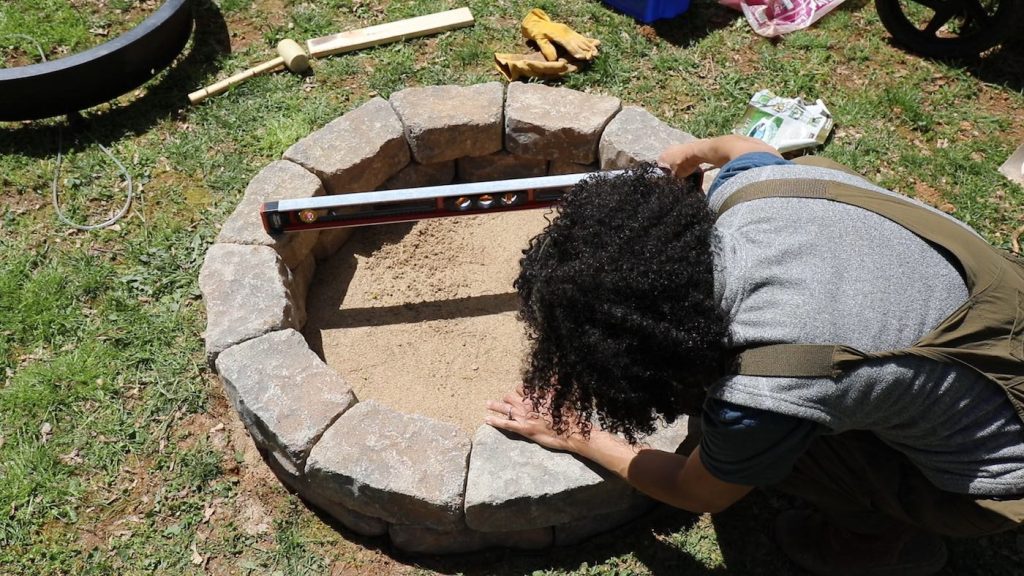 How to Build a DIY Fire Pit With Gravel, Stones, and Walkway