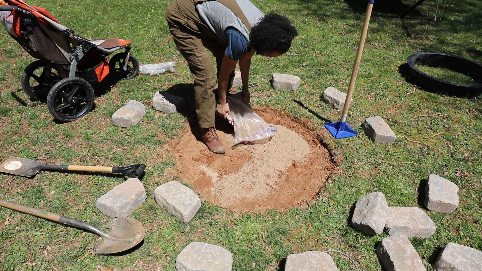 How to Build a DIY Fire Pit With Gravel, Stones, and Walkway