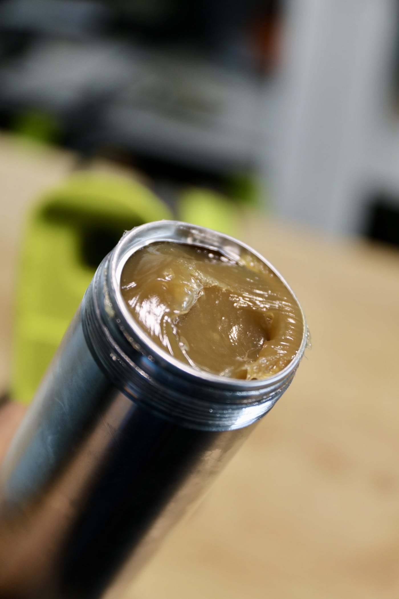 RYOBI Grease Gun How to Load It and Where to Use It