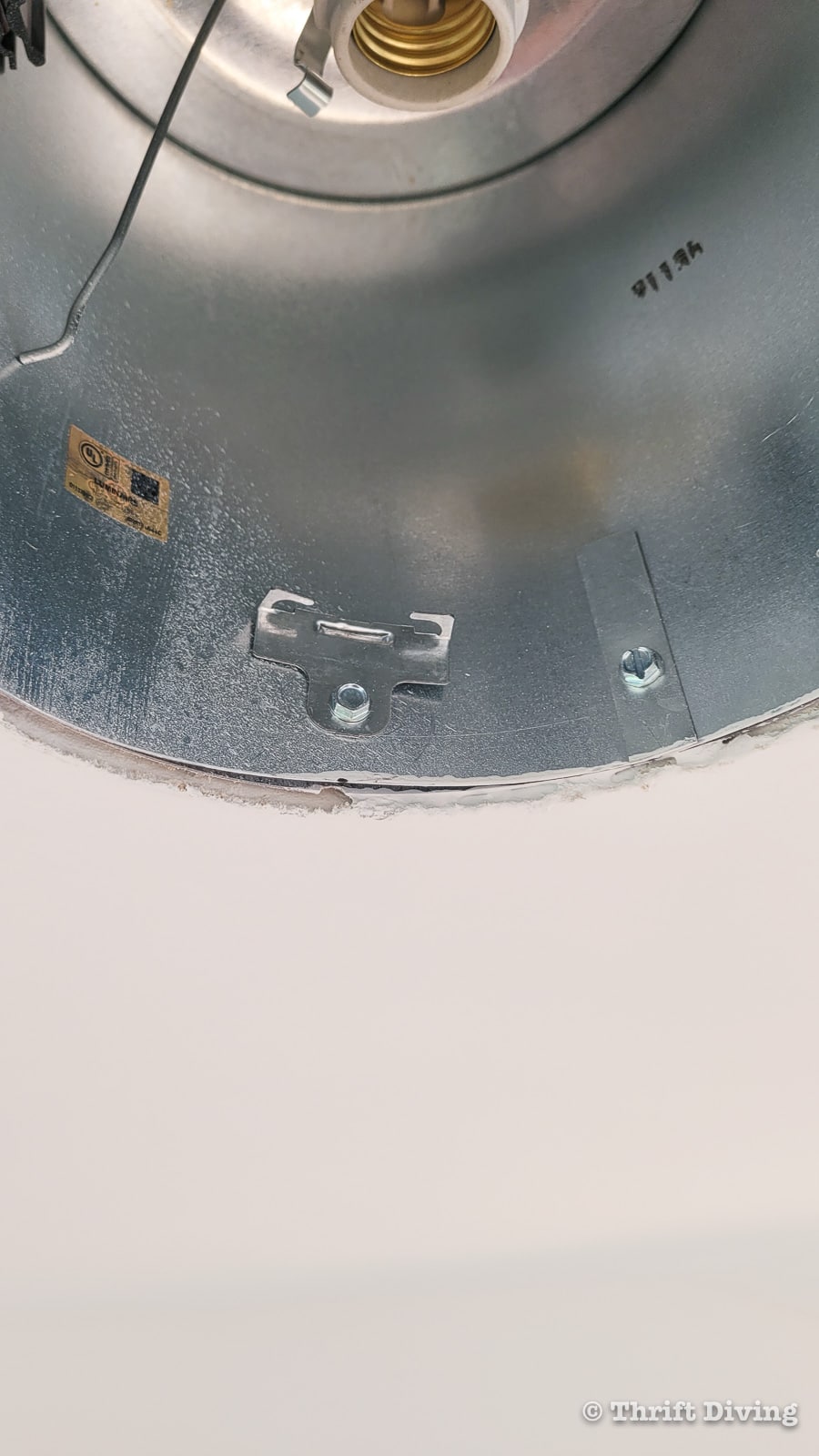 C-clip installed in recessed lights housing can retrofitted for LED downlights - Thrift Diving