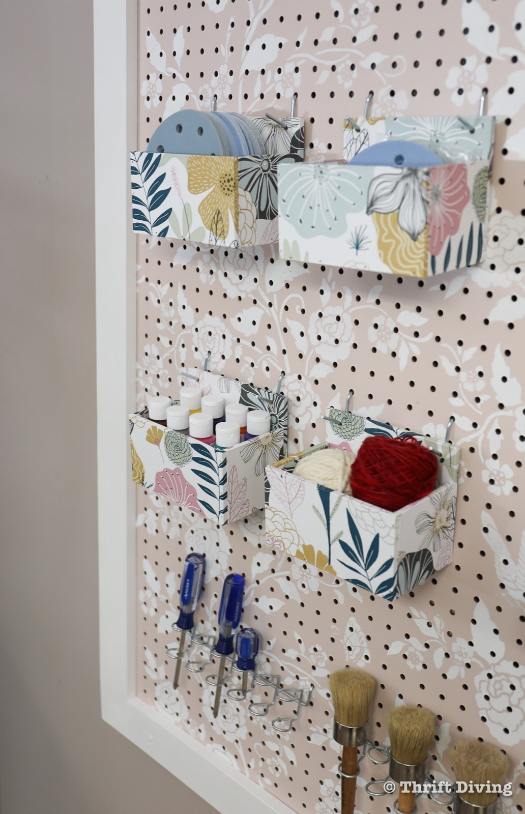 How to Paint a Metal File Cabinet - Make your own pretty organizers to add storage to the side of a file cabinet. - Thrift Diving